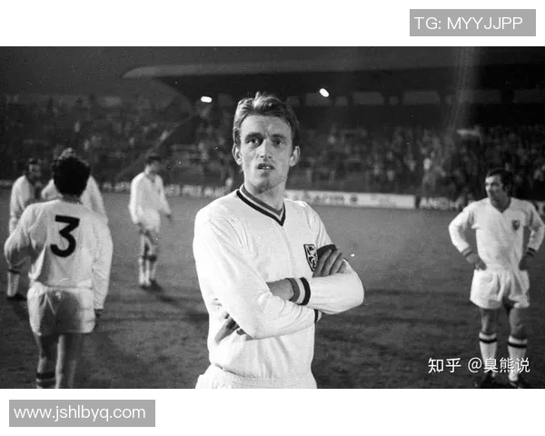 足球历史上身高最高的球星究竟有多高他们在球场上的表现如何